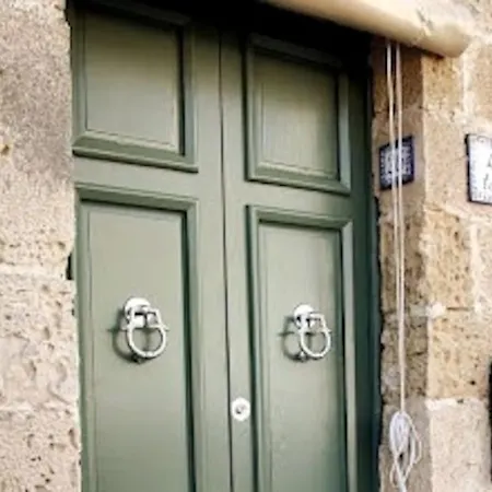 Charming 200 Year Old With Yard Holiday home