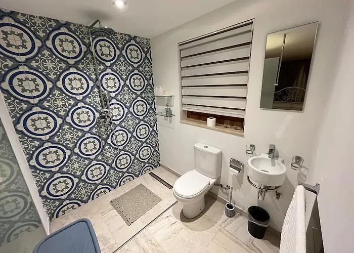 Charming 200 Year Old With Yard Żabbar